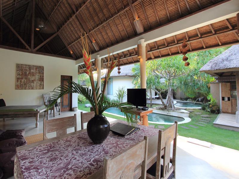 סמיניאק Villa Tirta Naga Bali מראה חיצוני תמונה